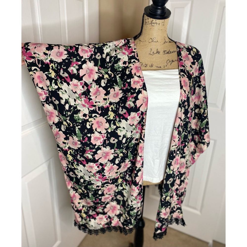 APT. 9- Black Floral Kimono Cardigan size OS